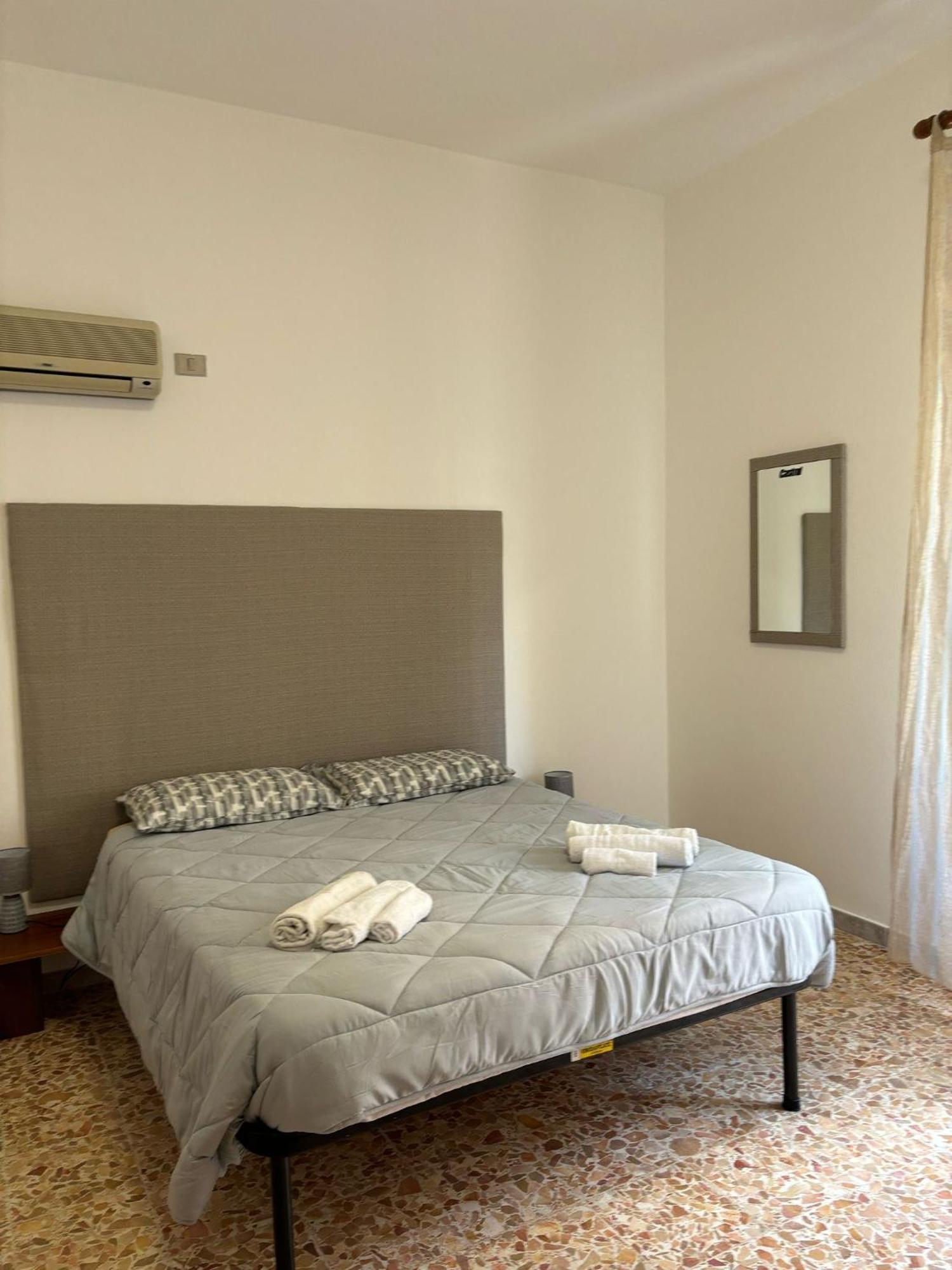 Pm 41 Via Ennio Porrino Guest House อาลเกโร ภายนอก รูปภาพ